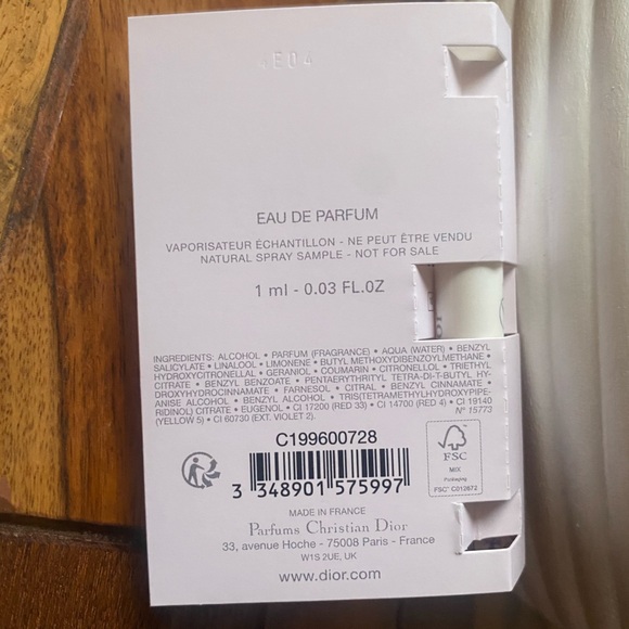 Free add-on Miss Dior Eau de Parfum 1 ml - Picture 3 of 3